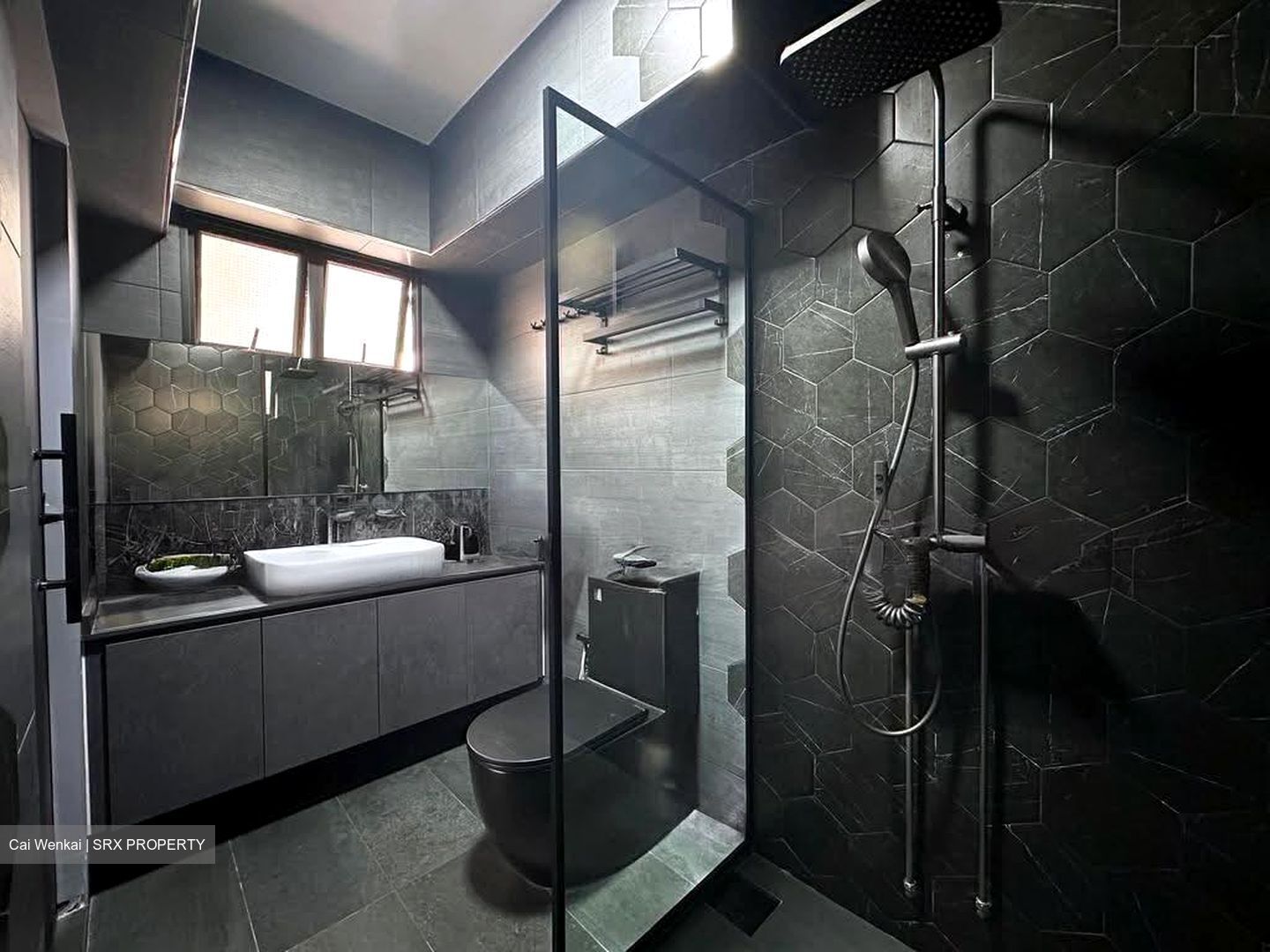 Blk 681A Jurong West Central 1 (Jurong West), HDB Executive #638210721